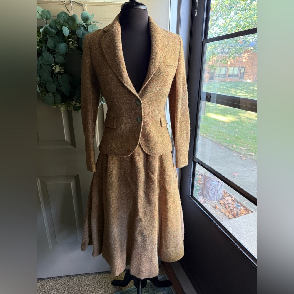 Vintage 60/70s Casual Corner tweed skirt blazer suit set, size medium